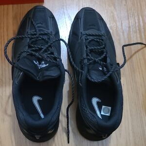 Nike Men's Black Sneakers